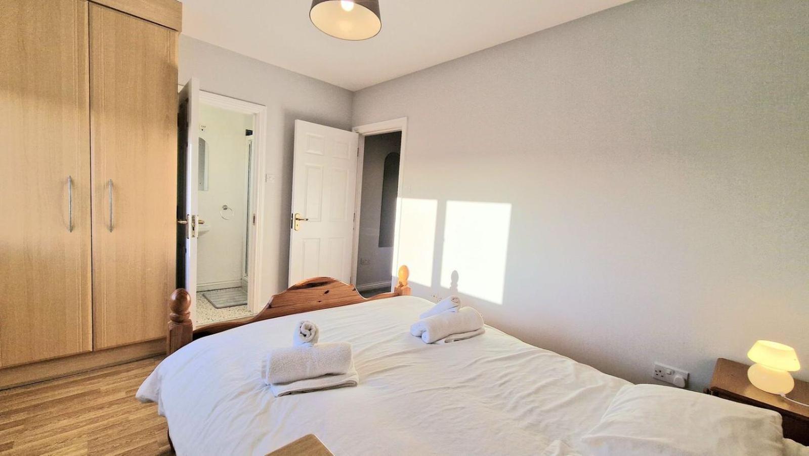 Cosy 3 Bedroom All Ensuites Galway Buitenkant foto
