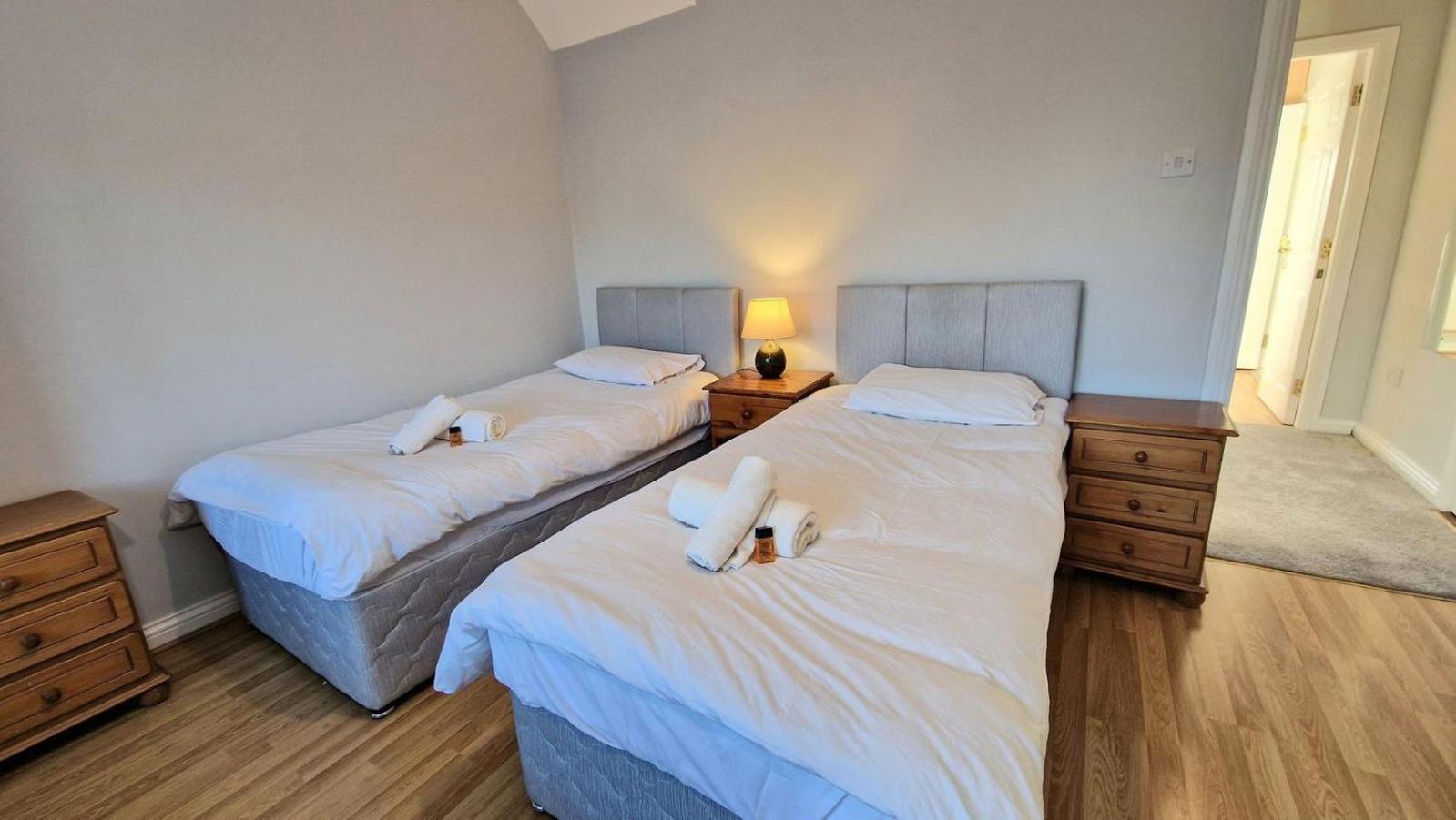 Cosy 3 Bedroom All Ensuites Galway Buitenkant foto